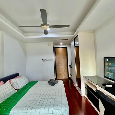Couple Suite At Casa Residency 5 Mins Walk To Lrt, Jalan Alor & Bukit Bintang Kuala Lumpur Esterno foto